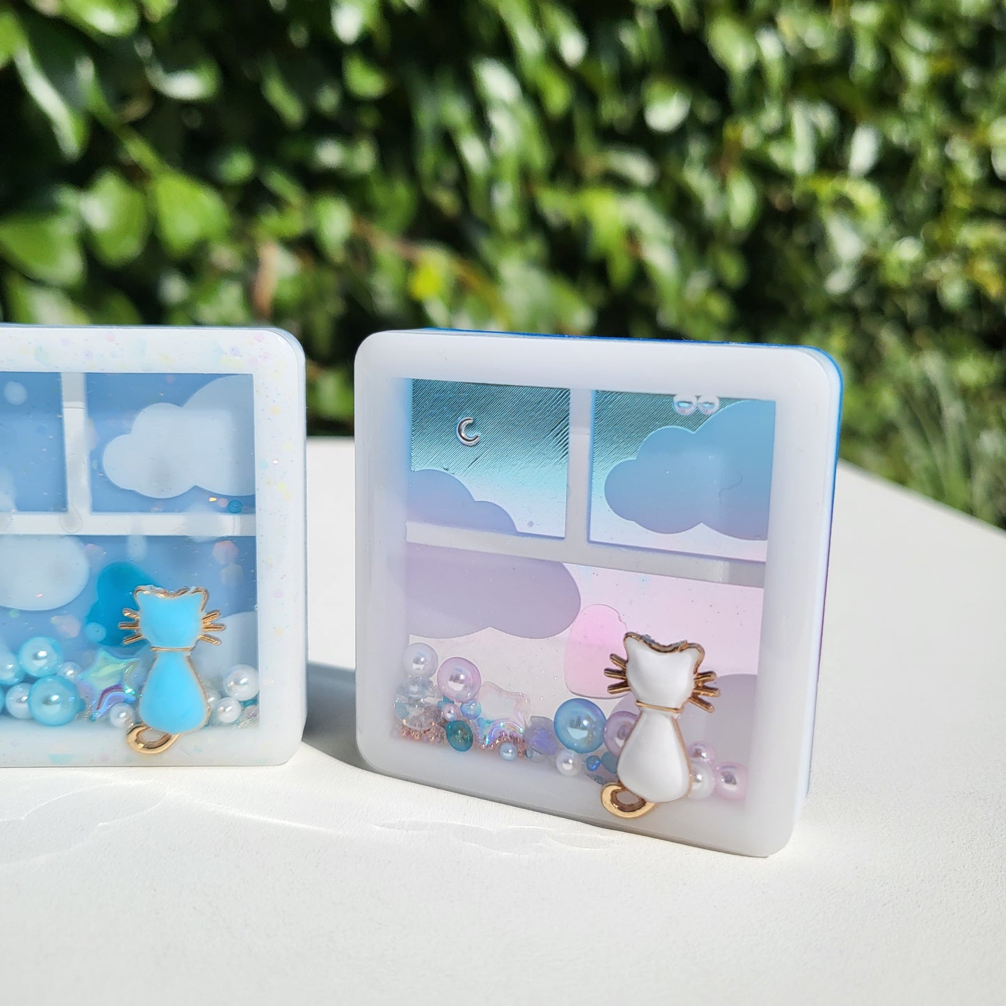 TTE Originals Cat by the Window resin shaker charm