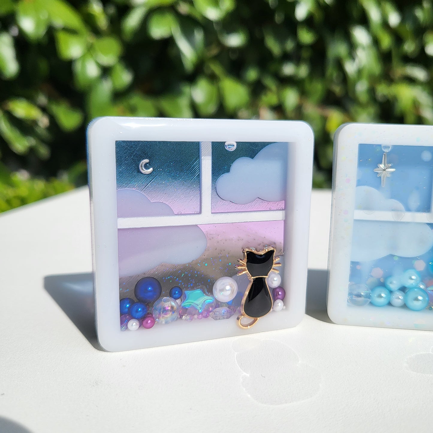 TTE Originals Cat by the Window resin shaker charm