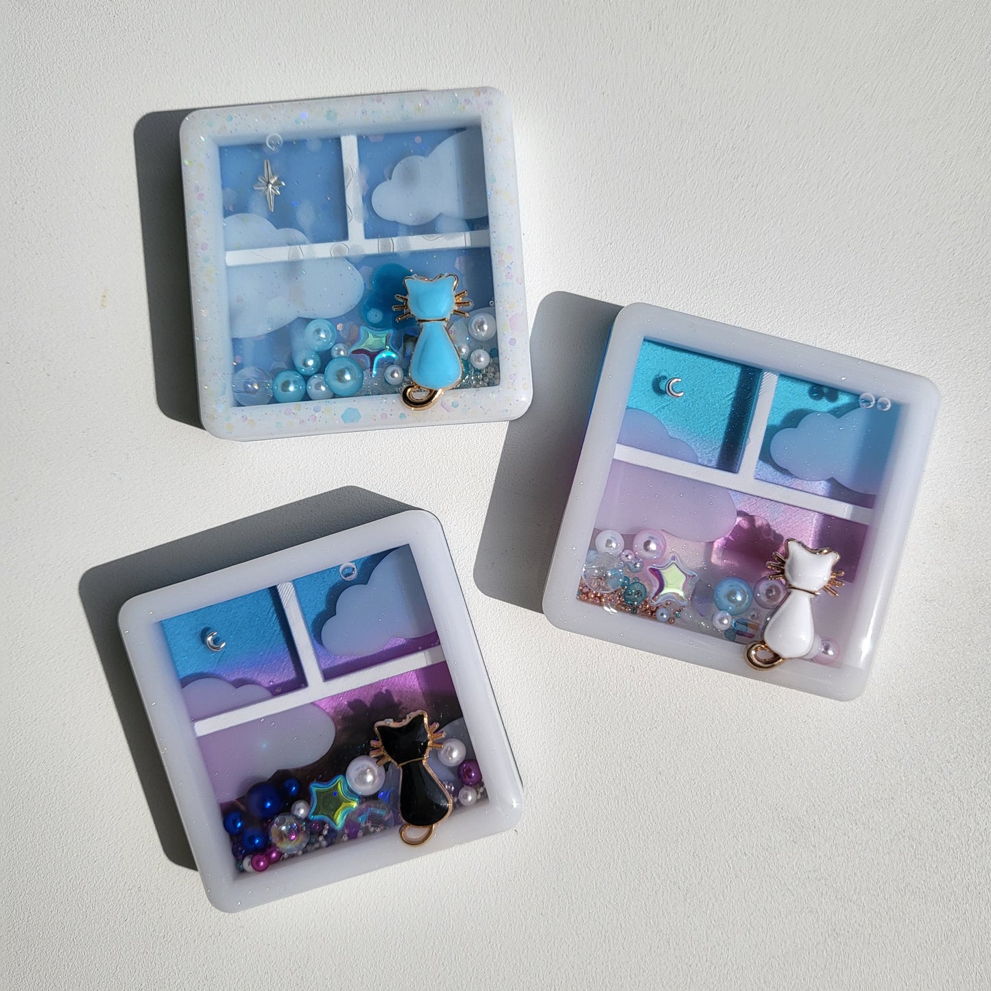 TTE Originals Cat by the Window resin shaker charm