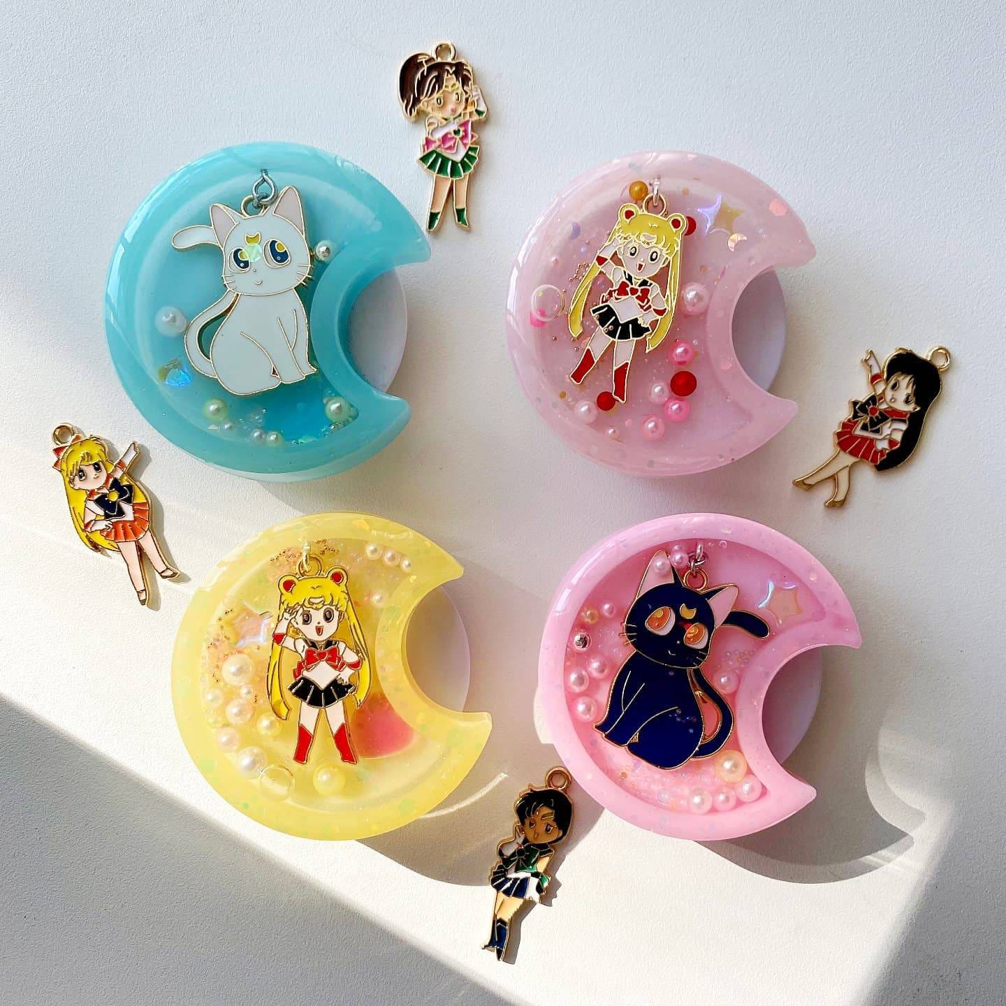 SM Kawaii Moon Girl Cat Resin Shaker Phone Grip/ Keychain