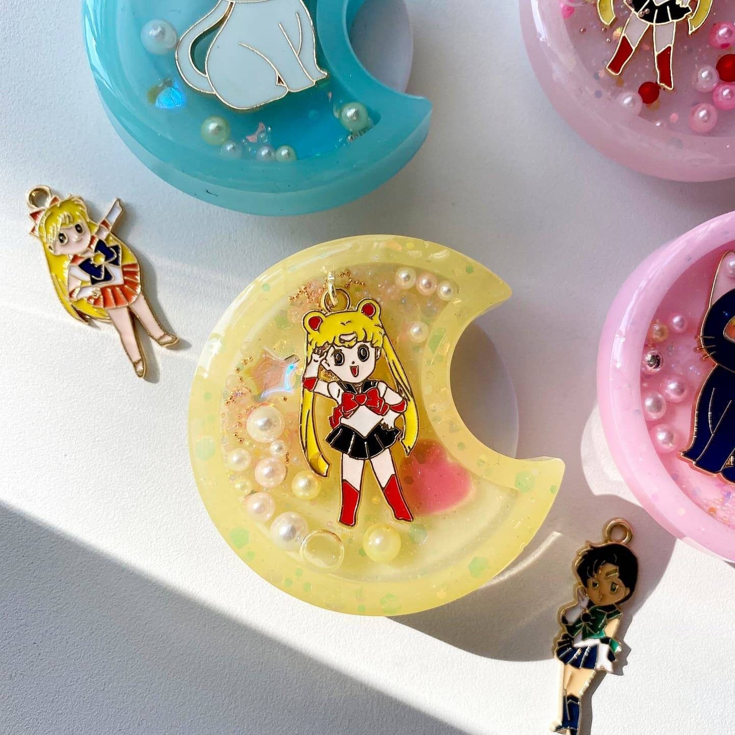 SM Kawaii Moon Girl Cat Resin Shaker Phone Grip/ Keychain