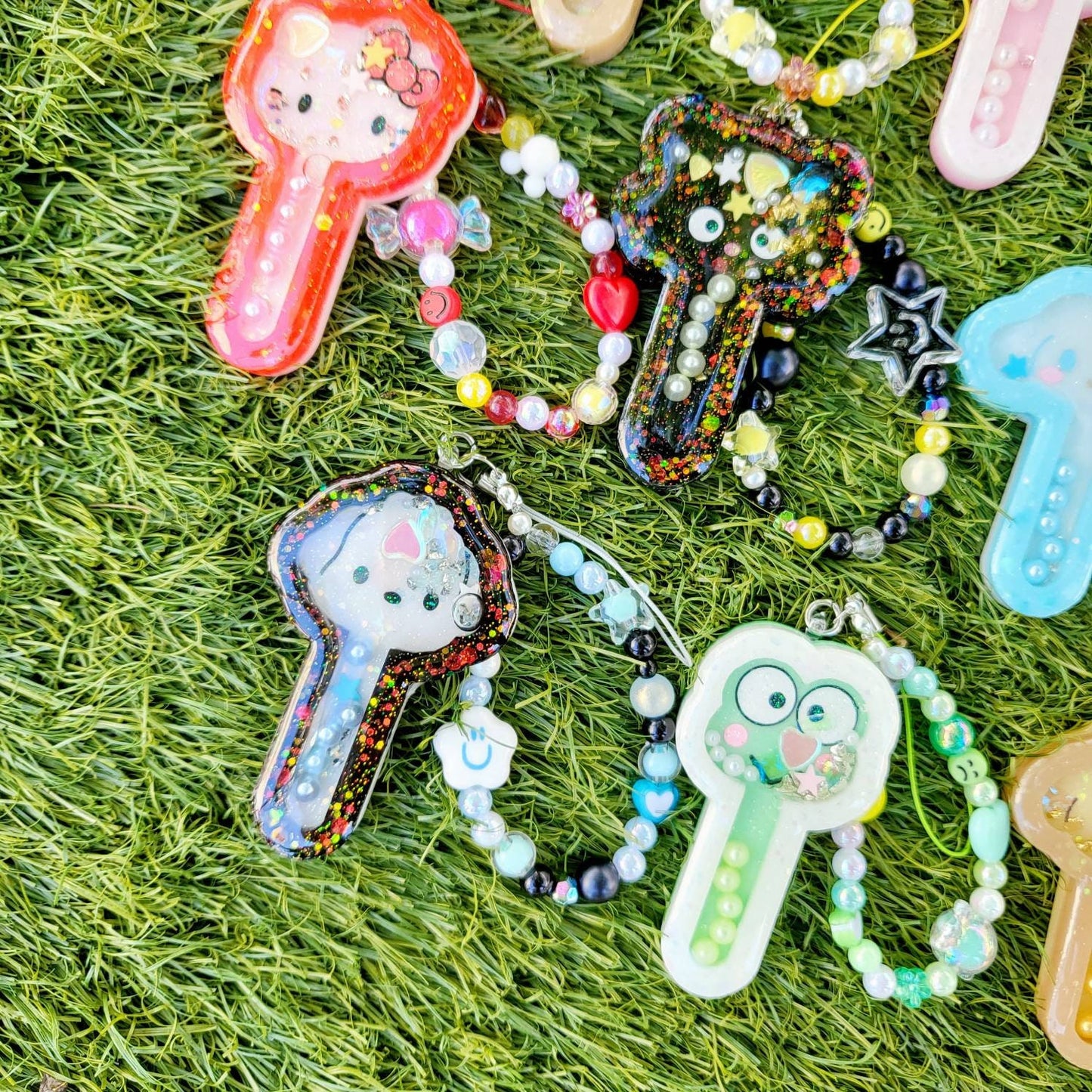 SF Kawaii Character Wand Resin Shaker Phone Strap/ Keychain
